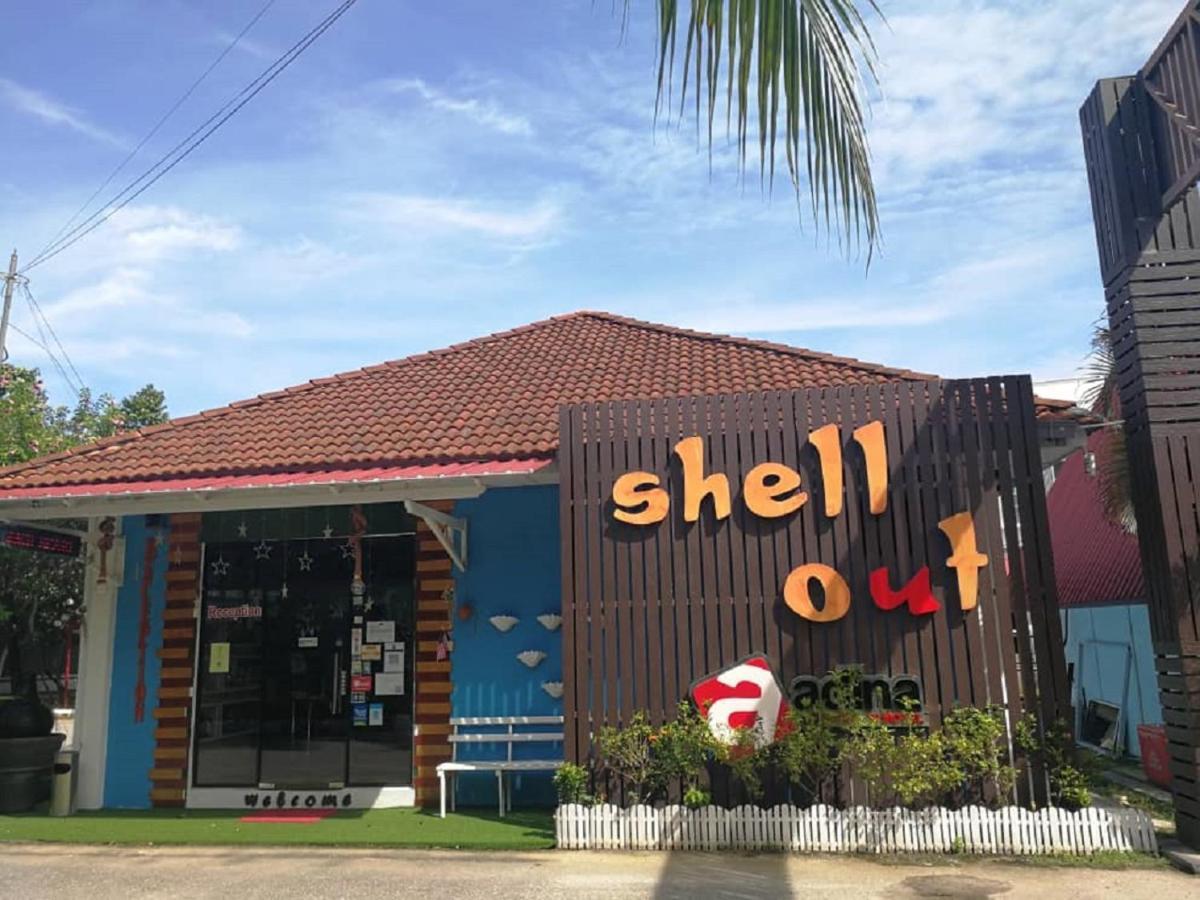 Shell Out Cenang Beach Resort Pantai Cenang  Exterior photo